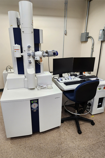 Photo of Hitachi HT7820 scanning/transmission electron microscope