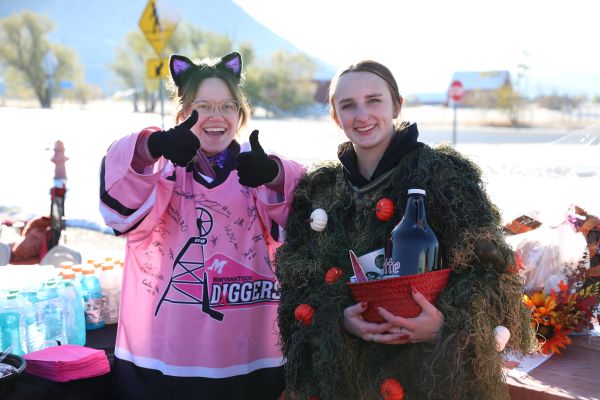 Students running the SWEet race