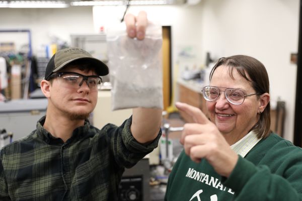 Students work in a lab