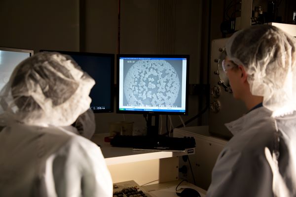 students in the nanotech